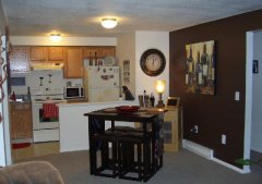 Pine Hill Gardens Apartments Nashua New Hampshire phg-B-04-3.jpg